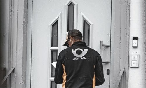 ഡൽഹിയിൽ സൈനിക ഓഫിസറെന്ന് പറഞ്ഞ് കബളിപ്പിച്ച് ​ഡെലിവറി ജീവനക്കാരൻ ആശുപത്രി ജീവനക്കാരിയെ ബലാത്സംഗം ചെയ്തു