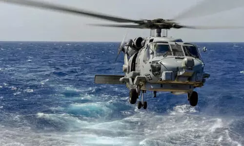 യു.എസ് നാവികസേനയുടെ യുദ്ധവിമാനവും ഹെലികോപ്ടറും ദക്ഷിണ ചൈനാ കടലിൽ തകർന്നുവീണു; അപകട കാരണം അജ്ഞാതം