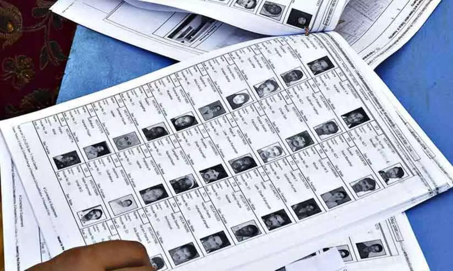 പഞ്ചായത്ത് മെംബറും പുറത്ത്, കോണ്‍ഗ്രസ് അംഗത്തിന്റെ പേര്  വോട്ടര്‍ പട്ടികയിലില്ല