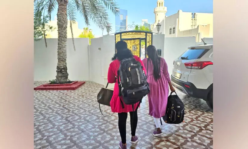 ജോലി വാഗ്ദാന തട്ടിപ്പ്: യുവതികളെ തിരിച്ചയച്ചു ജോലി വാഗ്ദാന തട്ടിപ്പ്: യുവതികളെ തിരിച്ചയച്ചു