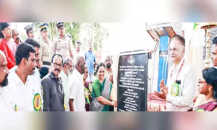 ആയുർവേദ മെഡിക്കൽ കോളജ് നാടിന്റെ മുഖഛായ മാറ്റും -മന്ത്രി വീണ ജോർജ് ഉടുമ്പഞ്ചോല ആയുർവേദ മെഡിക്കൽ കോളജ് ഒ.പി പ്രവർത്തനം ആരംഭിച്ചു ആയുർവേദ മെഡിക്കൽ കോളജ് നാടിന്റെ മുഖഛായ മാറ്റും -മന്ത്രി വീണ ജോർജ് ഉടുമ്പഞ്ചോല ആയുർവേദ മെഡിക്കൽ കോളജ് ഒ.പി പ്രവർത്തനം ആരംഭിച്ചു