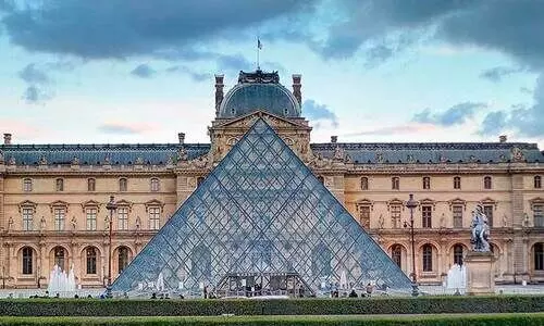 Louvre,Paris,Mona Lisa,Art,Mystery, മൊണാലിസ, ലുവ്ര് മ്യൂസിയം, കലാനഗരം, പാരിസ്,ഫ്രാൻസ്