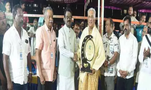 വ​ടം​വ​ലി മ​ത്സ​രം സം​ഘ​ടി​പ്പി​ച്ചു