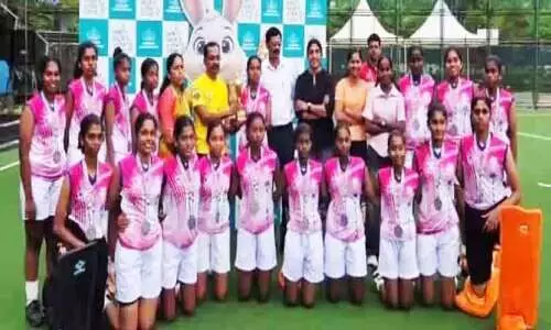 ഹോ​ക്കി​യി​ൽ ജി​ല്ല​ക്ക് വെ​ള്ളി​മെ​ഡ​ൽ