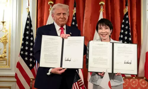 അധികാരത്തിലേറിയതിനു പിന്നാലെ അപൂർവ ധാതുക്കളുടെ വിതരണ കരാറിൽ ഒപ്പുവെച്ച് തകായിച്ചിയും ട്രംപും