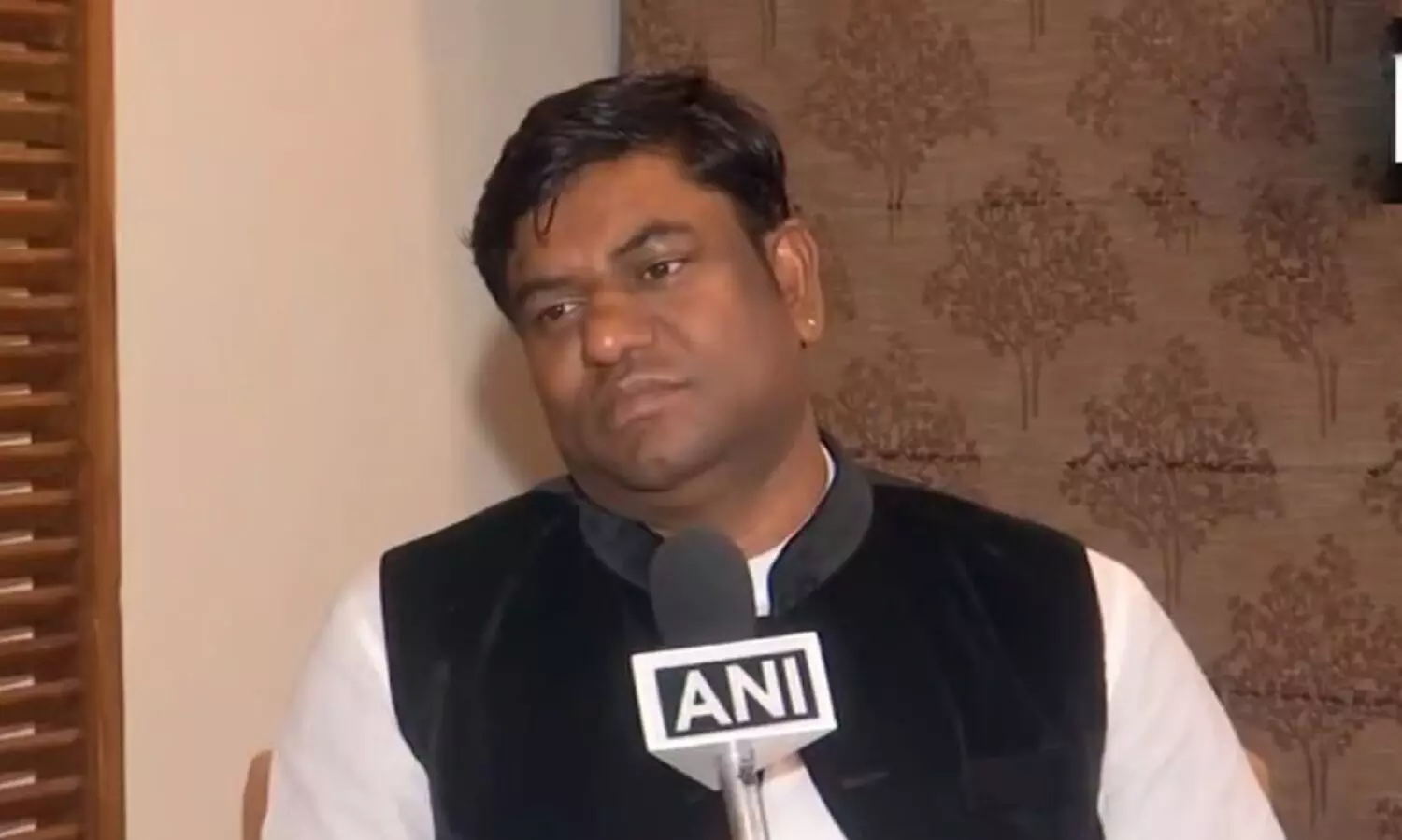 ബി.ജെ.പിക്ക് മുസ്‌ലിംകളെ ഇന്ത്യയിൽനിന്ന് പുറത്താക്കണം, പിന്നാക്ക വിഭാഗക്കാരൻ ഉപമുഖ്യമന്ത്രി ആകുന്നതിൽ പ്രശ്നം -മുകേഷ് സഹനി