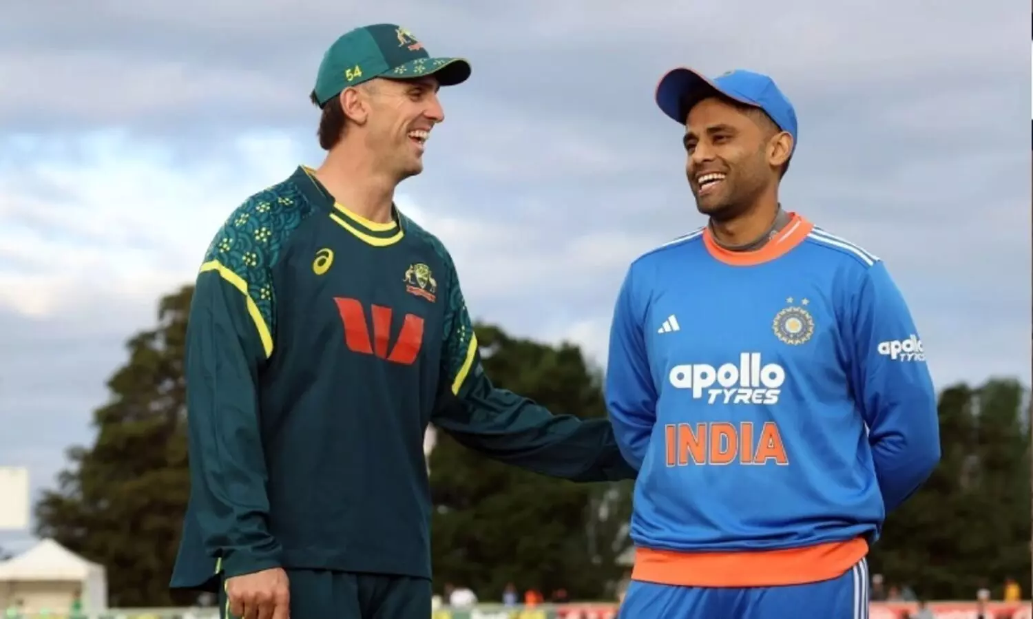 ഒന്നാം ടി20: ഇന്ത്യയെ ബാറ്റിങ്ങിനയച്ച് ആസ്ട്രേലിയ; വിക്കറ്റിനു പിന്നിൽ സഞ്ജു തന്നെ