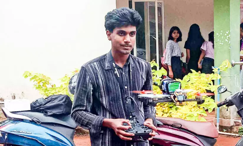 ഡ്രോണിൽ ഡ്രോൺ ജോൺസൺ