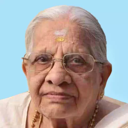 ബി.​കെ.​ടി ഉ​ട​മ ബാ​ല​കൃ​ഷ്ണ​ന്‍ നാ​യ​രു​ടെ ഭാ​ര്യ രു​ഗ്മി​ണി​യ​മ്മ