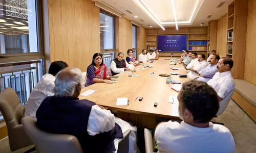 കോൺഗ്രസ് പുനഃസംഘടന; ഹൈകമാൻഡിനെ അതൃപ്തി അറിയിച്ച് നേതാക്കൾ കോൺഗ്രസ് പുനഃസംഘടന; ഹൈകമാൻഡിനെ അതൃപ്തി അറിയിച്ച് നേതാക്കൾ