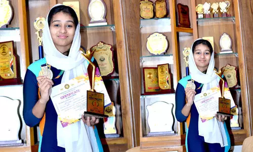 ആ ചോദ്യം ജീവിതം മാറ്റിമറിച്ചു; യോഗയിൽ സ്വർണ നേട്ടവുമായി ആയിഷ   അൽമാസ് ആ ചോദ്യം ജീവിതം മാറ്റിമറിച്ചു; യോഗയിൽ സ്വർണ നേട്ടവുമായി ആയിഷ   അൽമാസ്