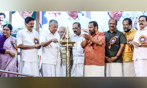 പ​തി​നാ​യി​ര​ങ്ങ​ള്‍ സാ​ക്ഷി; തിടമ്പേറ്റി സു​വോ​ള​ജി​ക്ക​ല്‍ പാ​ര്‍ക്ക്