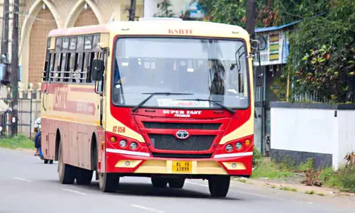 പ്രീ​മി​യം സൂ​പ്പ​ർ ഫാ​സ്റ്റു​ക​ൾ; സ്റ്റോ​പ്പ് കു​റ​ച്ചും നി​ര​ക്ക് കൂ​ട്ടി​യും തി​രൂ​ർ വ​ഴി ഓ​ടി​ത്തു​ട​ങ്ങി