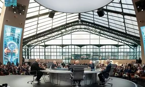 മാനവരാശി ശരിയായ ദിശയിലാണോ? എഫ്.ഐ.ഐയിൽ ലോക നേതാക്കളുടെ ചർച്ച മാനവരാശി ശരിയായ ദിശയിലാണോ? എഫ്.ഐ.ഐയിൽ ലോക നേതാക്കളുടെ ചർച്ച