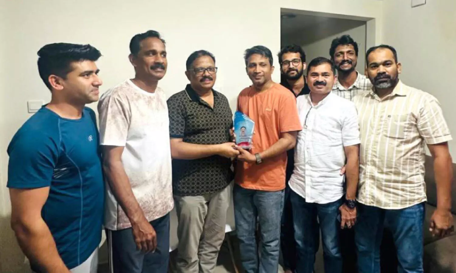 നാ​ലു പ​തി​റ്റാ​ണ്ട്​ പ്ര​വാ​സം; ല​ത്തീ​ഫ് നാ​ട്ടി​ലേ​ക്ക്