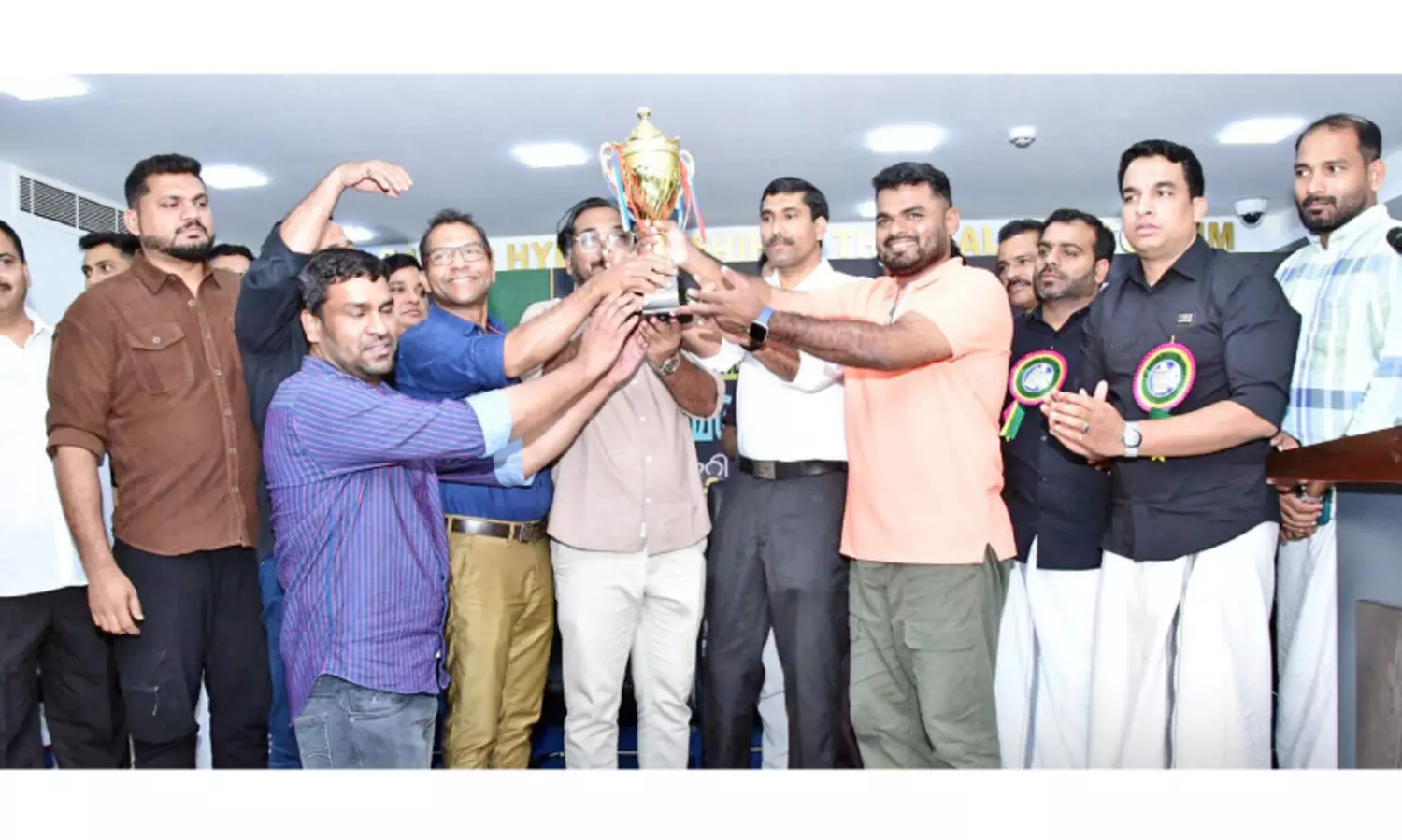 ‘എ​ന്റെ സി.​എ​ച്ച്’ ക​ലാ​മ​ത്സ​രം: കു​റ്റ്യാ​ടി മ​ണ്ഡ​ല​ത്തി​ന് ഓ​വ​റോ​ൾ ട്രോ​ഫി