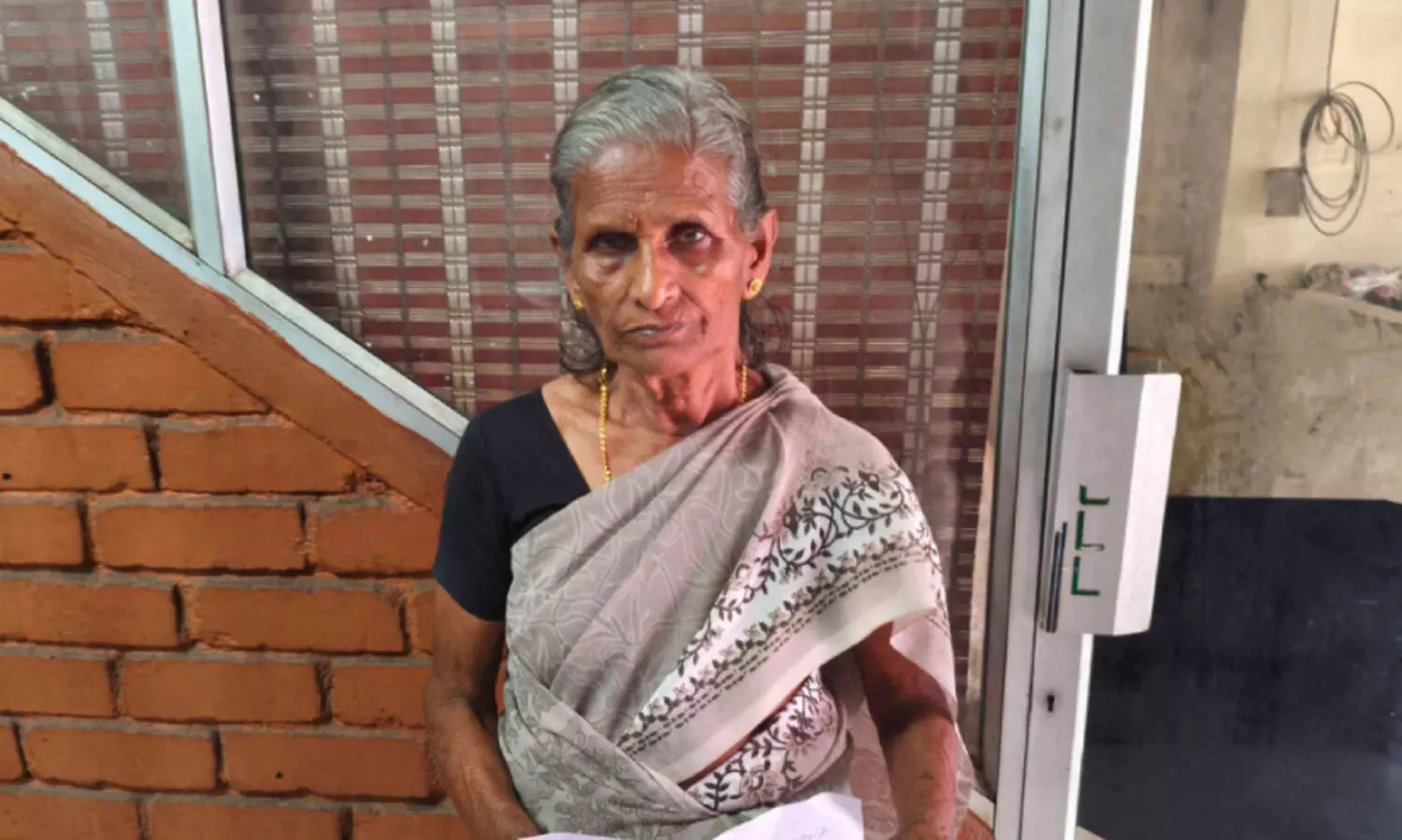 ഒന്നരവർഷമായി പെന്‍ഷനില്ല; അർബുദ രോഗിയായ വയോധികക്ക്​​ ദുരിതപർവം