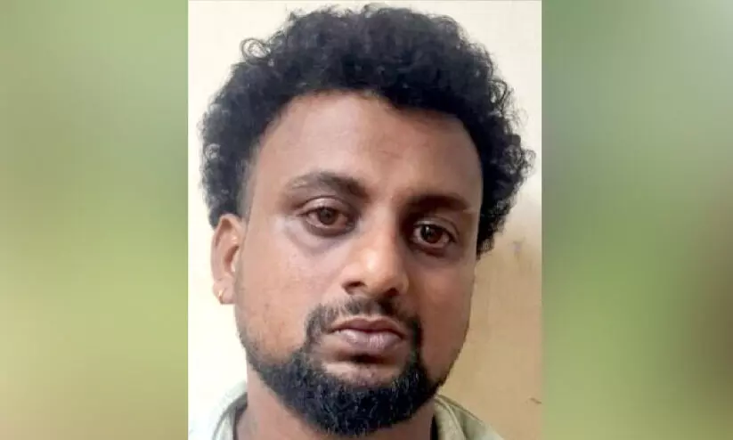 കഞ്ചാവുമായി യുവാവ് പിടിയിൽ കഞ്ചാവുമായി യുവാവ് പിടിയിൽ