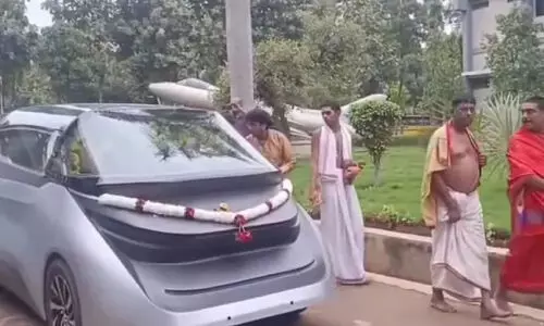 ആ​ദ്യ​ത്തെ ഡ്രൈ​വ​റി​ല്ലാ കാ​ർ ബം​ഗ​ളൂ​രു​വി​ൽ