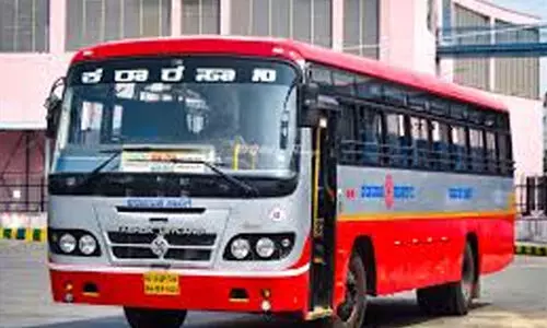 ര​ണ്ടു​വ​ര്‍ഷം കൂ​ടു​മ്പോ​ൾ ബ​സ് ചാ​ര്‍ജ് പു​തു​ക്കും