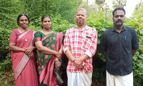 ഏഴ് വർഷത്തെ കാത്തിരിപ്പ്; ചന്ദ്രമതി ടീച്ചറുടെ 12 സെന്റിൽ ഇനി മൂന്ന് കുടുംബങ്ങൾ ഏഴ് വർഷത്തെ കാത്തിരിപ്പ്; ചന്ദ്രമതി ടീച്ചറുടെ 12 സെന്റിൽ ഇനി മൂന്ന് കുടുംബങ്ങൾ