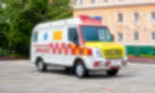 ആംബുലൻസിന് സൈഡ് കൊടുത്തില്ല; ചോദ്യം ചെയ്ത ഡ്രൈവർക്ക് മർദനം