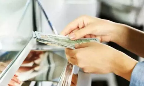 പ്ര​വാ​സി തൊ​ഴി​ലാ​ളി​ക​ളു​ടെ പ​ണ​മ​യ​ക്ക​ൽ 2.5 ബി​ല്യ​ൺ ദി​നാ​റാ​യി ഉ​യ​ർ​ന്നു