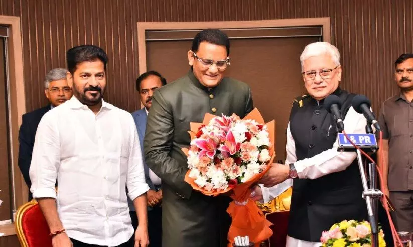 അസ്ഹറുദ്ദീന് ഇനി പുതിയ ഇന്നിങ്സ്; രേവന്ത് റെഡ്ഡി സർക്കാറിൽ മന്ത്രിയായി സത്യപ്രതിജ്ഞ ചെയ്തു അസ്ഹറുദ്ദീന് ഇനി പുതിയ ഇന്നിങ്സ്; രേവന്ത് റെഡ്ഡി സർക്കാറിൽ മന്ത്രിയായി സത്യപ്രതിജ്ഞ ചെയ്തു