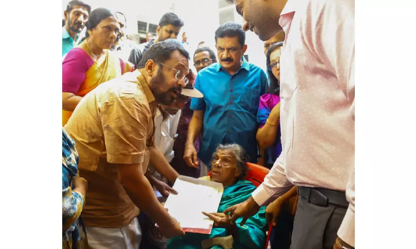 സംസ്ഥാനത്ത് വിതരണം ചെയ്തത് 10,002 പട്ടയങ്ങൾ