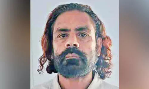 ക​ള്ള​നോ​ട്ട് ന​ൽ​കി​യ കേ​സി​ൽ യു​വാ​വി​ന് ത​ട​വും പി​ഴ​യും