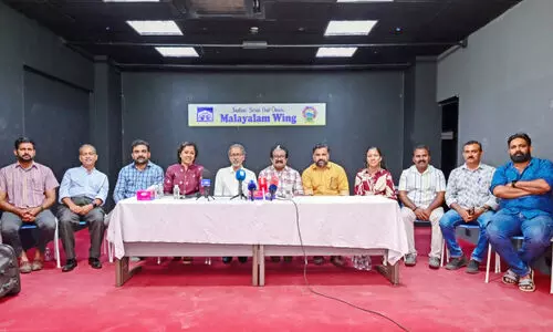 പ്ര​വാ​സ​കൈ​ര​ളി സാ​ഹി​ത്യ​പു​ര​സ്കാ​രം പി.​എ​ഫ്. മാ​ത്യൂ​സി​ന്