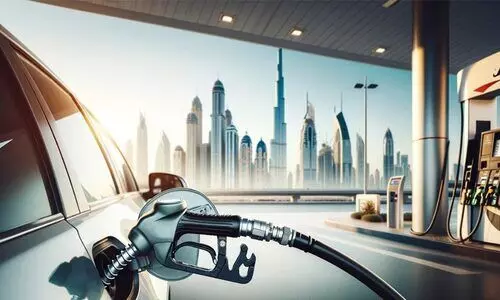 യു.എ.ഇയിൽ പെട്രോൾ, ഡീസൽ വില കുറഞ്ഞു; നാളെ മുതൽ പ്രാബല്ല്യത്തിൽ യു.എ.ഇയിൽ പെട്രോൾ, ഡീസൽ വില കുറഞ്ഞു; നാളെ മുതൽ പ്രാബല്ല്യത്തിൽ