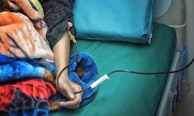 സർക്കാർ കൈയൊഴിഞ്ഞു; ചികിത്സ തേടി തലാസീമിയ രോഗികൾ സംസ്ഥാനം വിടുന്നു സർക്കാർ കൈയൊഴിഞ്ഞു; ചികിത്സ തേടി തലാസീമിയ രോഗികൾ സംസ്ഥാനം വിടുന്നു