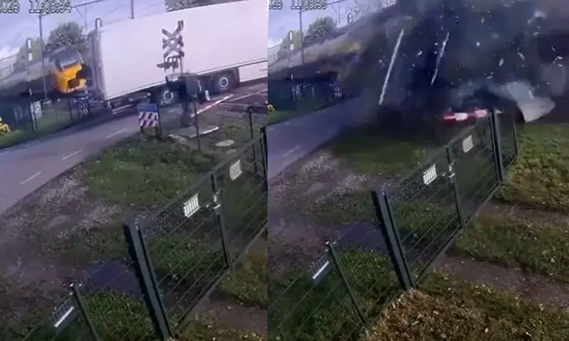 ലോറിയിലിടിക്കുന്ന ബുള്ളറ്റ് ട്രെയിൻ, ചിതറിത്തെറിക്കുന്ന പിയർ പഴങ്ങൾ; വൈറലായി അപകട ദൃശ്യങ്ങൾ