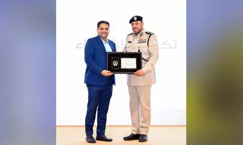 ഇ​ന്ത്യ​ന്‍ അ​സോ​സി​യേ​ഷ​ന്   ഷാ​ര്‍ജ പൊ​ലീ​സി​ന്‍റെ ആ​ദ​രം