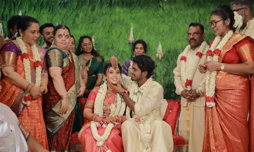 ടൂറിസ്റ്റ് ഫാമിലി സംവിധായകൻ അഭിഷാൻ ജീവന്ത് വിവാഹിതനായി ടൂറിസ്റ്റ് ഫാമിലി സംവിധായകൻ അഭിഷാൻ ജീവന്ത് വിവാഹിതനായി