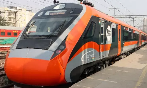 കേരളത്തിൽ രണ്ട് സ്റ്റോപ്പുകൾ; ബെംഗളൂരു-എറണാകുളം വന്ദേഭാരതിന്റെ ഷെഡ്യൂളായി