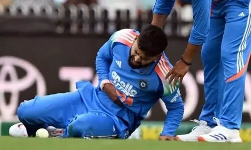 ശ്രേയസ് അയ്യര്‍ ആശുപത്രി വിട്ടു; ഇന്ത്യയിലേക്ക് മടങ്ങാൻ ഇനിയും കാത്തിരിക്കണം