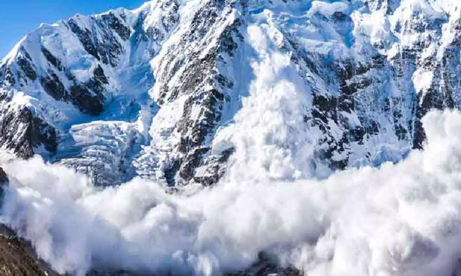 ആൽപ്‌സിലെ ഹിമപാതത്തിൽ പിതാവും മകളും ഉൾപ്പെടെ അഞ്ച് പർവതാരോഹകർ കൊല്ലപ്പെട്ടു