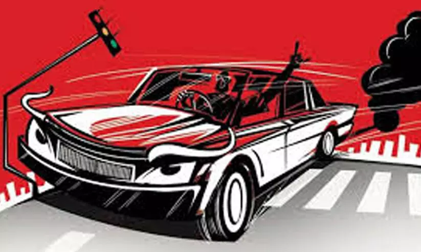 വഴിനീളെ അപകടം വിതച്ച് 15കാരന്റെ കാറോട്ടം വഴിനീളെ അപകടം വിതച്ച് 15കാരന്റെ കാറോട്ടം