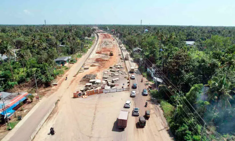 ഇവിടെ മരണം പതിയിരിക്കുന്നു ഇവിടെ മരണം പതിയിരിക്കുന്നു