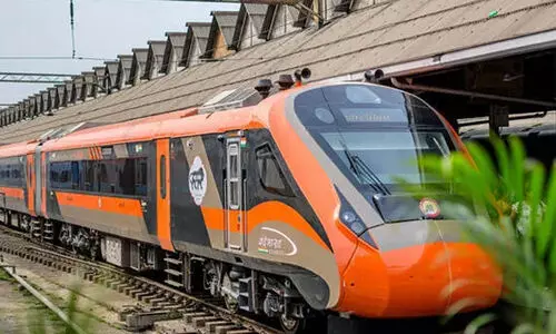 ബം​ഗ​ളൂ​രു- കൊ​ച്ചി വ​ന്ദേ ഭാ​ര​ത് സ​മ​യ​ക്ര​മം പ്ര​ഖ്യാ​പി​ച്ചു