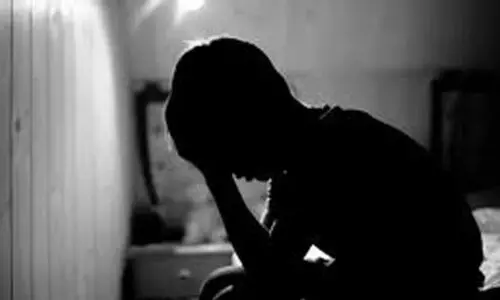 അം​ഗ​ൻ​വാ​ടി അ​സി​സ്റ്റ​ന്റ് കു​ട്ടി​യു​ടെ മു​ഖം പൊ​ള്ളി​ച്ചു