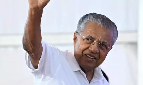 മു​ഖ്യ​മ​ന്ത്രി​യു​ടെ ഗ​ൾ​ഫ് പ​ര്യ​ട​നം പ്ര​ഹ​സ​നം -ദു​ബൈ കെ.​എം.​സി.​സി