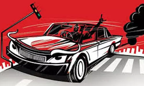 വഴിനീളെ അപകടം വിതച്ച്​ 15കാരന്‍റെ കാറോട്ടം