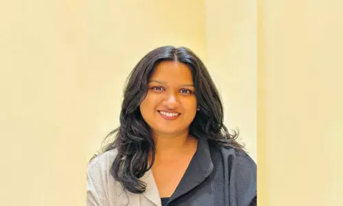 എം.​എ മ്യൂ​സി​ക്കി​ൽ ഒ​ന്നാം റാ​ങ്ക് തി​ള​ക്ക​വു​മാ​യി റി​യ അ​ന്ന റോ​യ്