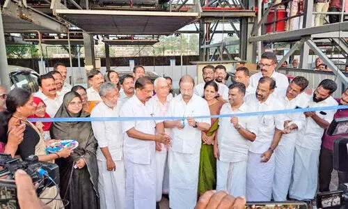 ഇനി നഗരത്തിൽ പാർക്കിങ് ‘സിംപിൾ; ജവഹര് സ്റ്റേഡിയത്തിനു സമീപം ആറ് നിലകളിലായി നാല് യൂനിറ്റുകൾ പ്രവർത്തിക്കും ഇനി നഗരത്തിൽ പാർക്കിങ് ‘സിംപിൾ; ജവഹര് സ്റ്റേഡിയത്തിനു സമീപം ആറ് നിലകളിലായി നാല് യൂനിറ്റുകൾ പ്രവർത്തിക്കും