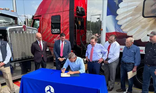 ‘ഇംഗ്ളീഷ് അറിയില്ലെങ്കിൽ വണ്ടിയോടിക്കണ്ട’ 7,200 വാണിജ്യ ട്രക്ക് ഡ്രൈവർമാരെ അയോഗ്യരാക്കി യു.എസ്