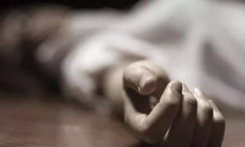 ‘ബി.ജെ.പിയുടെ ഭീഷണി രാഷ്ട്രീയമാണ് ആ ജീവൻ കവർന്നത്,’ തമിഴ്നാട്ടിലെ അതിഥി തൊഴിലാളിയുടെ മരണം പൗരത്വം തെളിയിക്കേണ്ട ഗതികേട് ഓർത്തെന്ന് തൃണമൂൽ കോൺഗ്രസ്