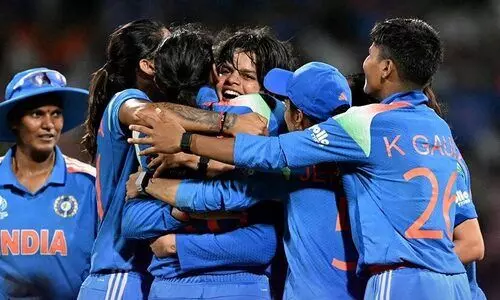 അർധരാത്രിയിൽ ചരിത്രപ്പിറവി; ലോകകപ്പിൽ ഇന്ത്യൻ പെൺ മുത്തം